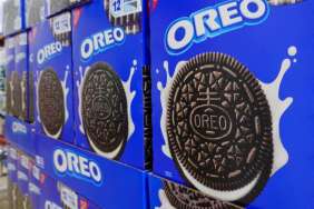 Oreo Launches Thanksgiving Tin With Pumpkin Pie Flavor Cookies & More