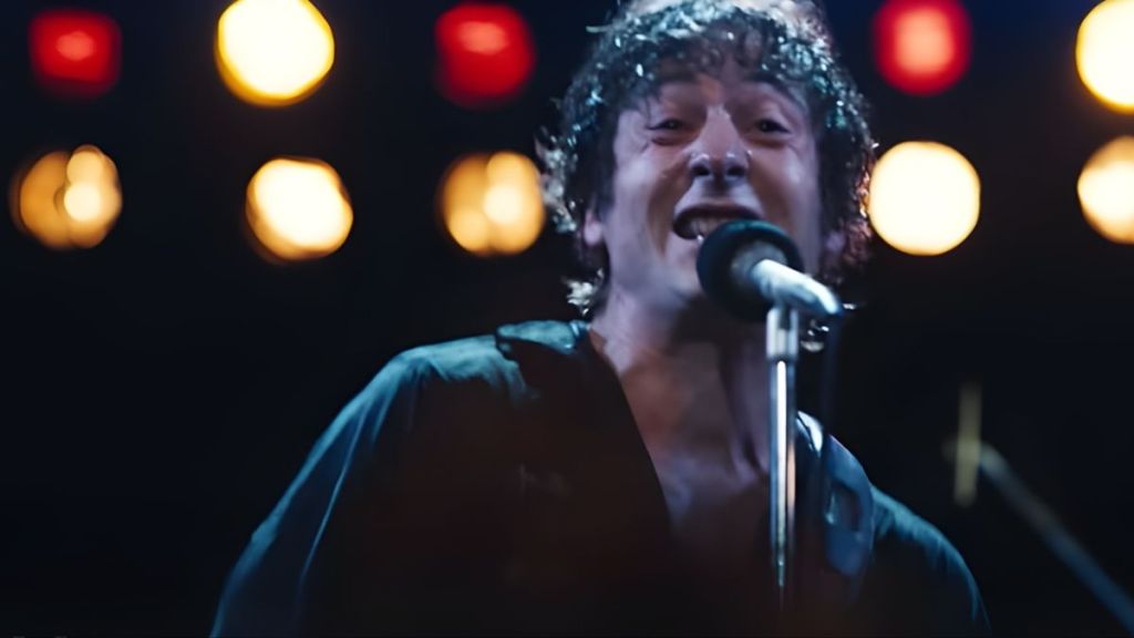 Jeremy Allen White Made Bruce Springsteen Wonder ‘When Did I Get That Good-Looking?'