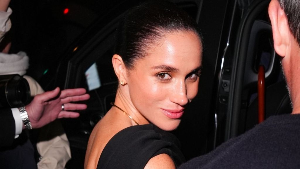Meghan Markle's Backless Dress Helped Her Strike a Flirty Pose, Says Body Language Expert