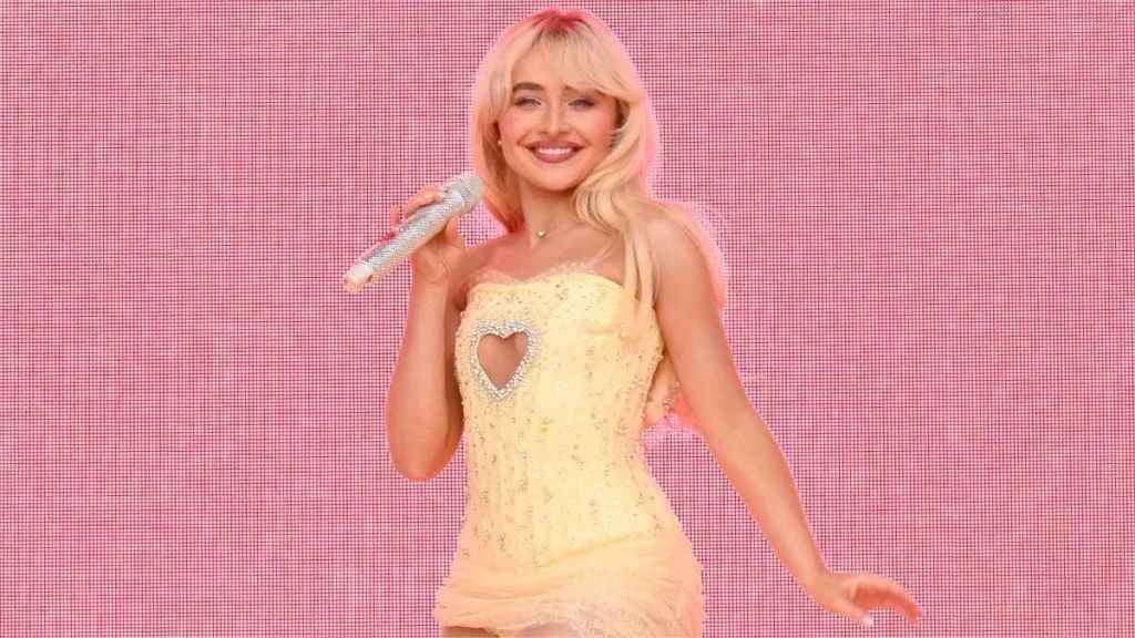 Sabrina Carpenter Arrests 'Eager' Joe Keery For 'Cuffing Season' at ACL 2025
