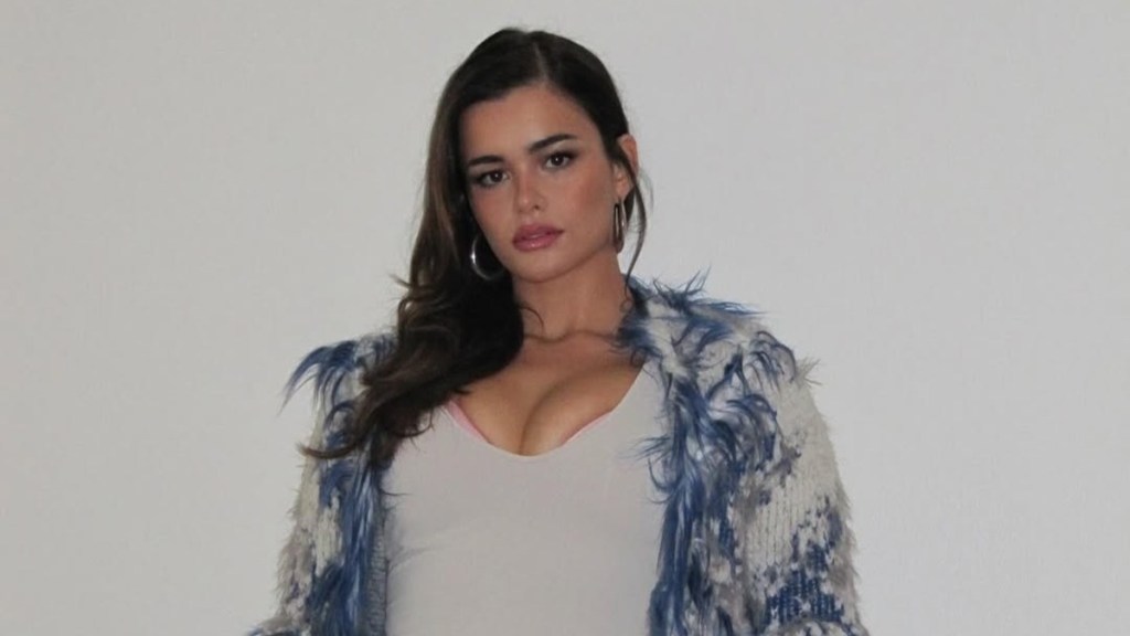 Barbie Ferreira Has Fans 'Gagged' Over Her Daring Neckline Top