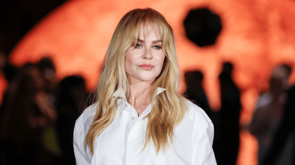 Nicole Kidman Has Internet in Chokehold With Thigh-High Slit Dress: 'Timeless Beauty'