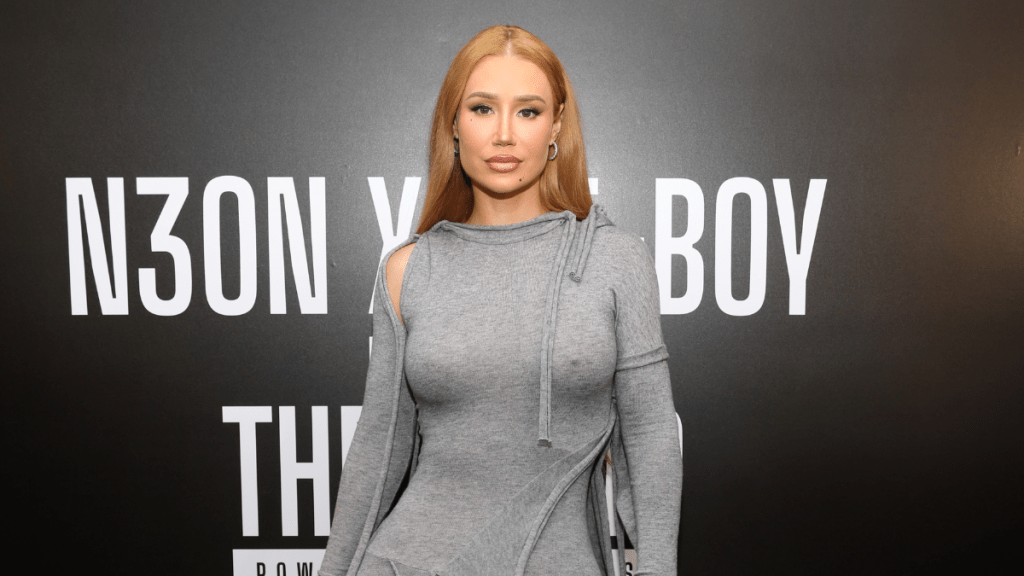 Iggy Azalea Made Neon Ask 'Are You Deada***?' After Unexpected Question