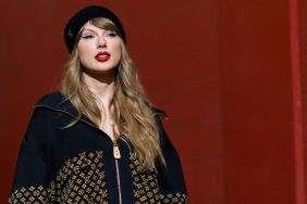Taylor Swift Revives Her WAG Style in Customized Jersey Look for Chiefs Game