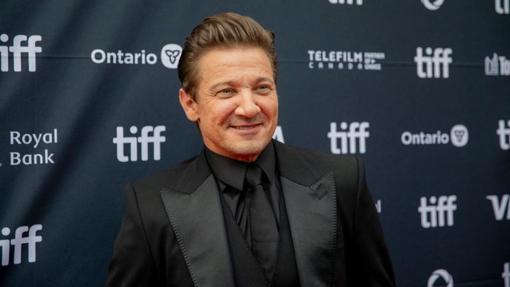 Jeremy Renner Found Love in 37-Year Old Filmmaker — Report