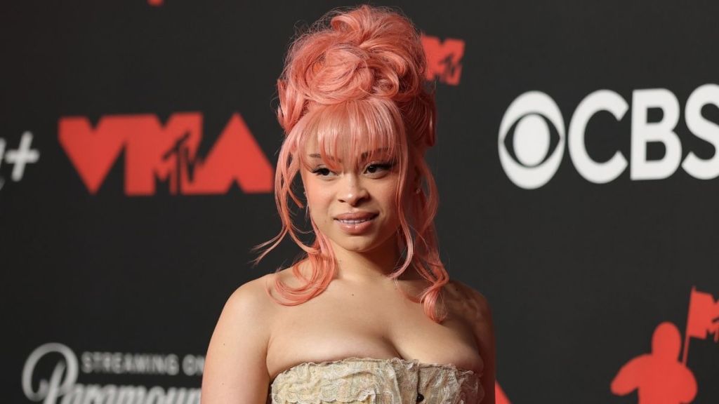 Ice Spice Turns Heads in Daring Pink Corset Top as Fans Go Wild: ‘Drop Dead Gorgeous'