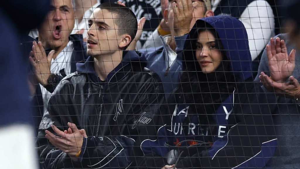 Photos: Fans Can't Get Over 'Cute' Kylie Jenner & Timothee Chalamet on Date Night