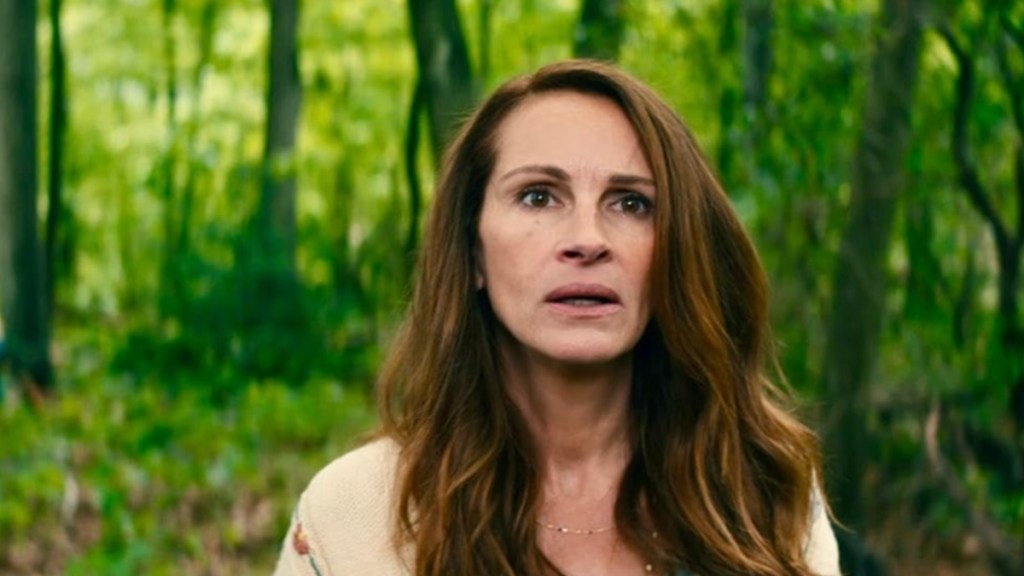 Julia Roberts on Why Daughter Hazel Stopped Using Smartphone