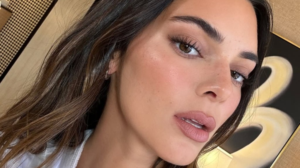 Kendall Jenner Showcases Her Toned Abs in Green Crop Top