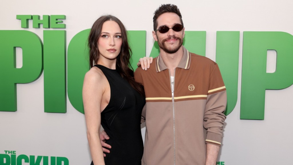 Pete Davidson's Girlfriend Elsie Hewitt Was '100 Percent Convinced' She Was Infertile