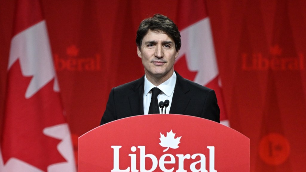 Justin Trudeau's Friends Think Katy Perry's PDA Yacht Photos Were 'Staged', Sources Say