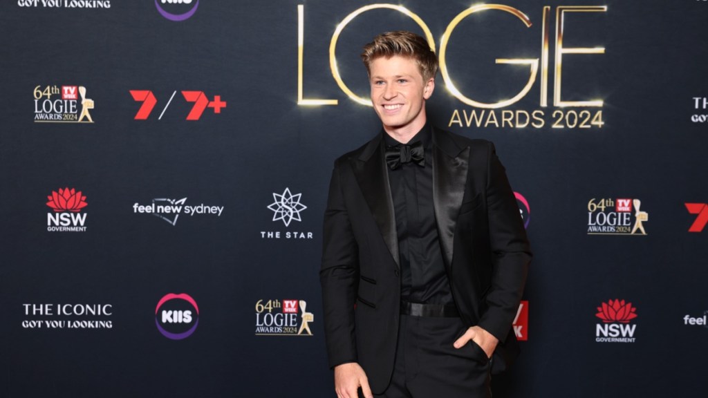 Robert Irwin's DWTS Performance With Mom Terri Is 'Perfection,' Internet Says