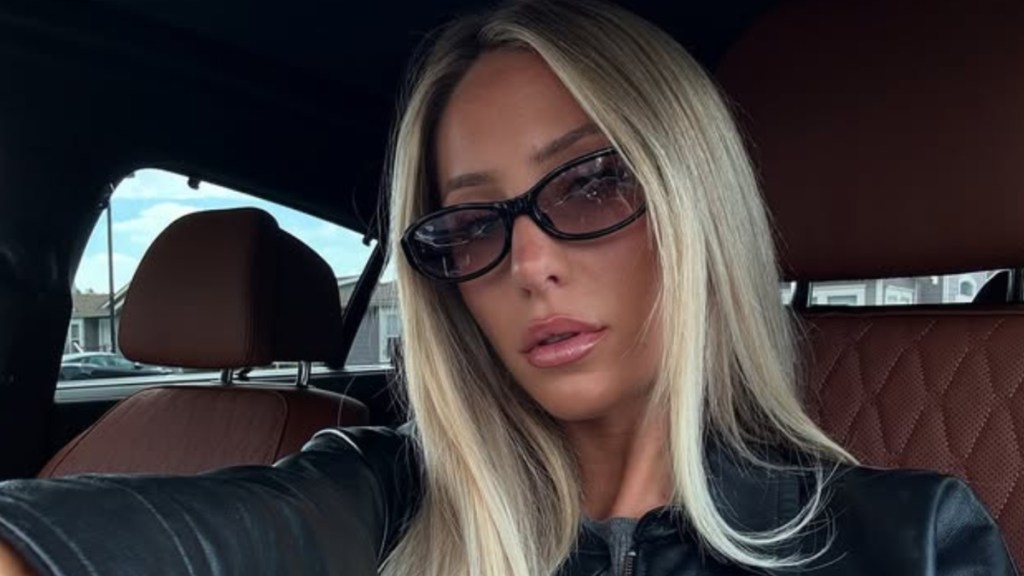 Alix Earle in a Black Bralette Top Has Fans ‘Freaking Out'
