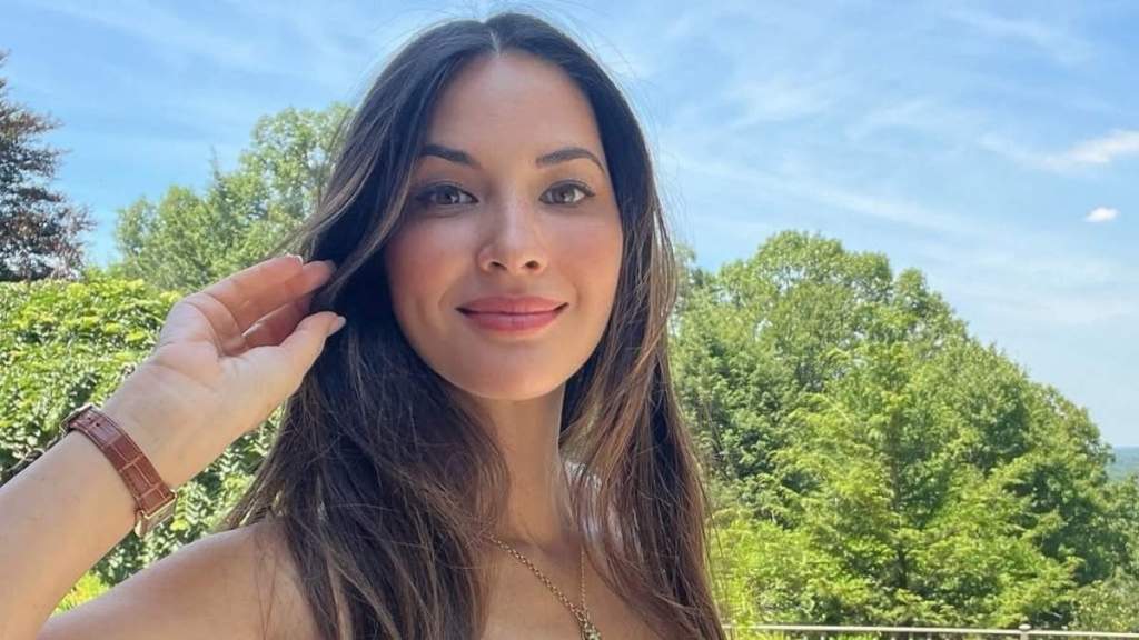 Olivia Munn Has Fans 'Obsessed' With Bold Neckline Dress