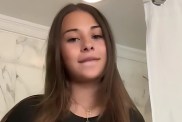 OnlyFans' Sophie Rain Says 'Make it Clap' While Showing Off Her Dance Moves
