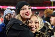 Taylor Swift & Brittany Mahomes