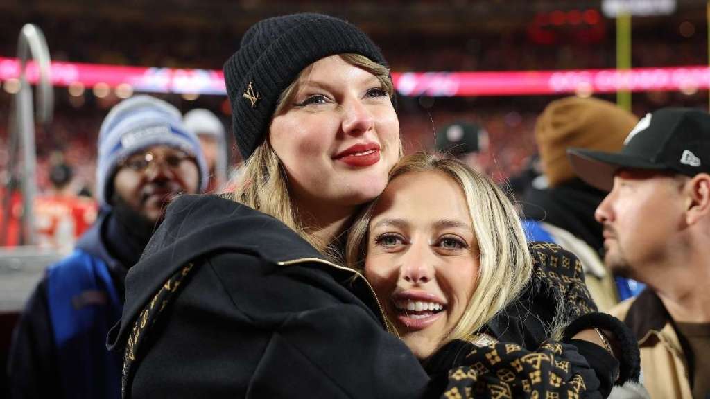Taylor Swift & Brittany Mahomes