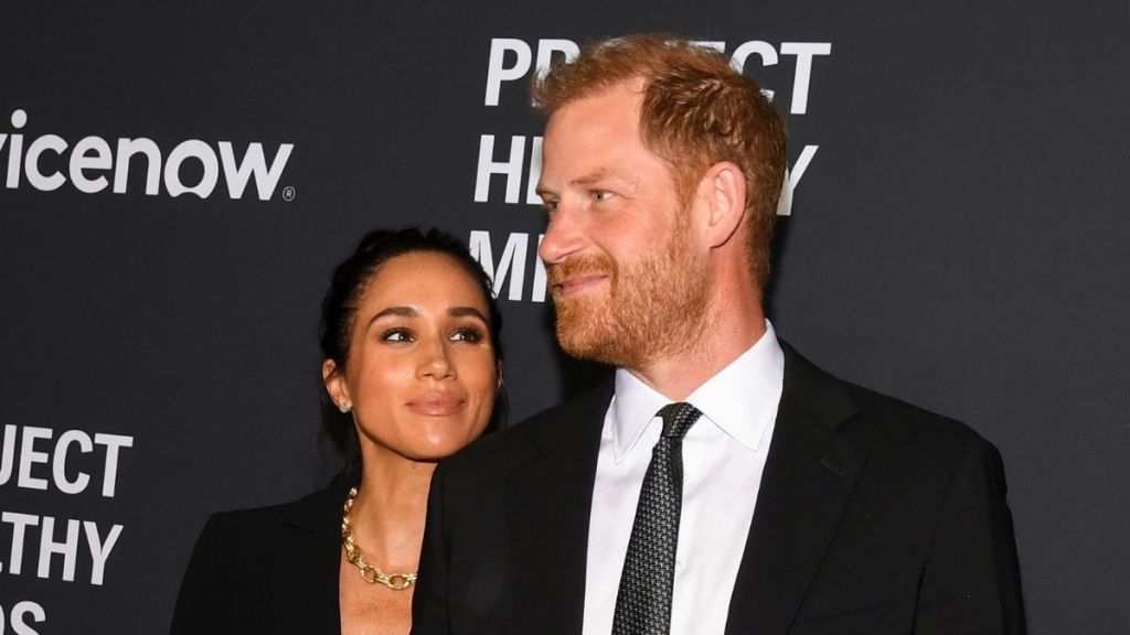Meghan Markle’s Distance From Royal Peace Talks ‘Driving a Wedge’ With Prince Harry, Source Claims