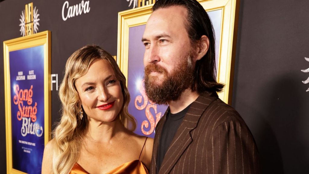 Kate Hudson Attends Movie Premiere With Fiancé Danny Fujikawa