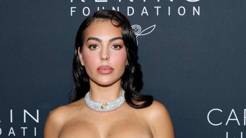 Cristiano Ronaldo's Fiancée Georgina Rodriguez Wearing Bodysuit Will Make You Look Twice