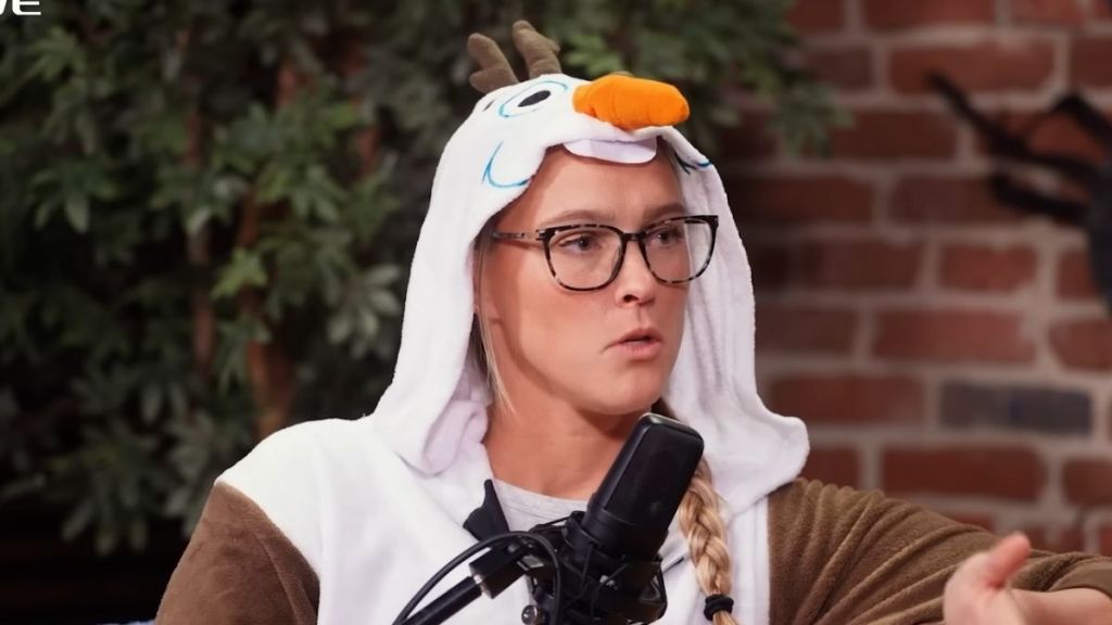 Taylor Swift‘s Future Sister-In-Law Recreates Her Old Halloween Look