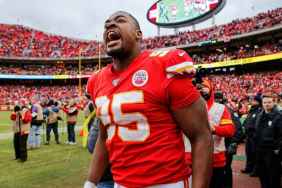Chiefs' Chris Jones Sings Taylor Swift's Song During Presser