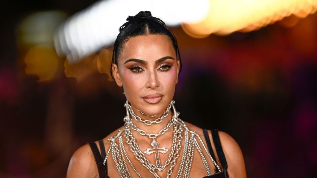 Kim Kardashian on Julia Fox’s Working With Kourtney Kardashian