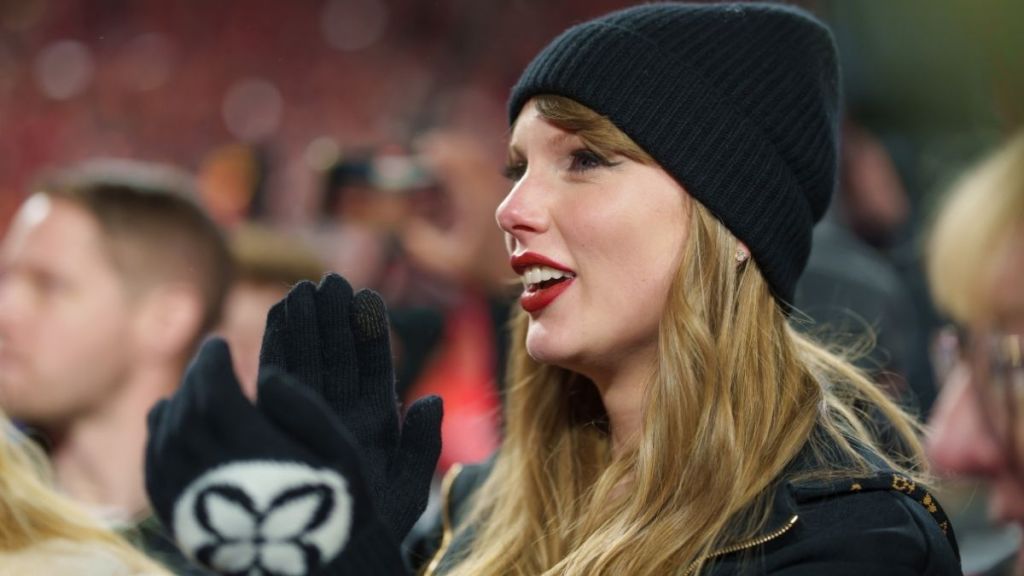 Taylor Swift Wearing Mini Dress For NFL Game Has Fans Saying 'Queen of Chiefs Kingdom'
