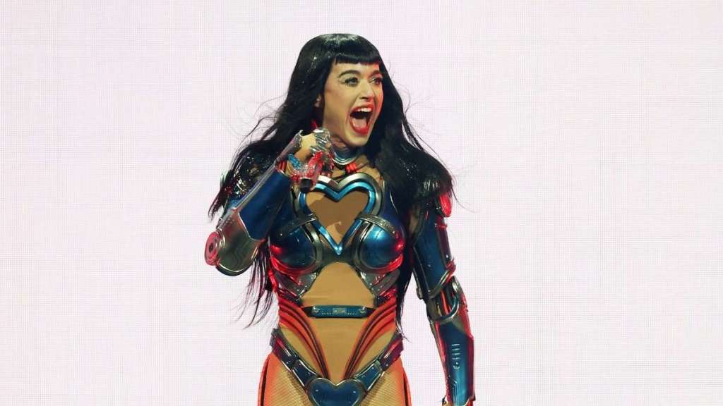 Katy Perry Subtly Hints at Justin Trudeau Romance at London Concert