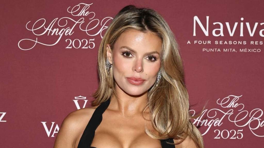 Brooks Nader Looks 'the Hottest' in Backless Gown