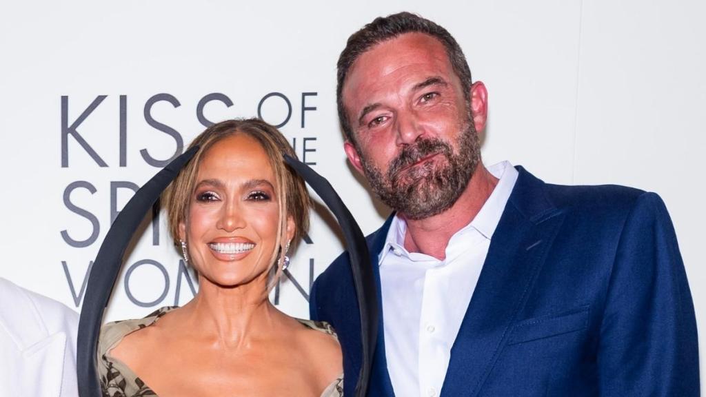 Jennifer Lopez & Ben Affleck Swapped Red Carpet Roles During Reunion, Expert Claims