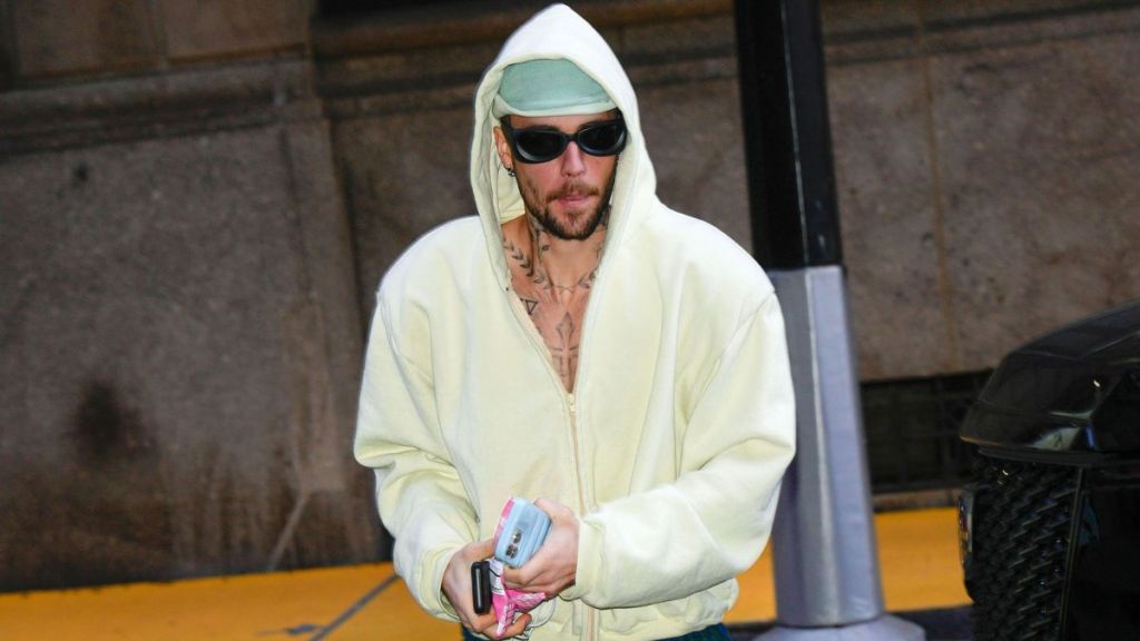 Justin Bieber's Thoughts on Cheating Explained by Expert