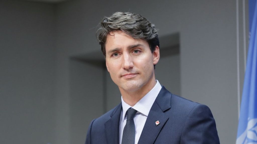 Bezos Family Helps Justin Trudeau Keep His Romance Secret — Source