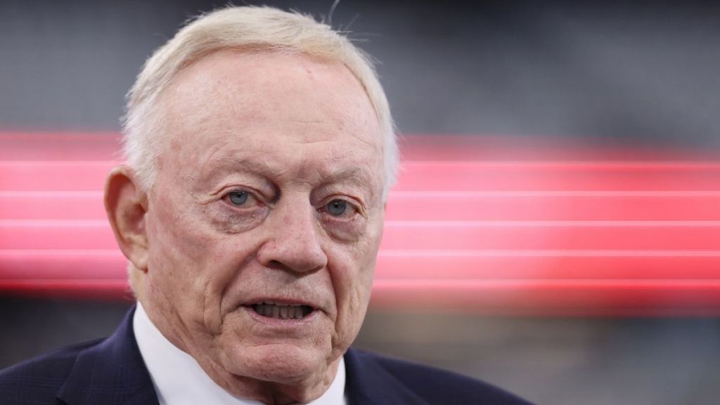 Cowboys Owner Jerry Jones Fined $250K For Obscene Gesture — Report