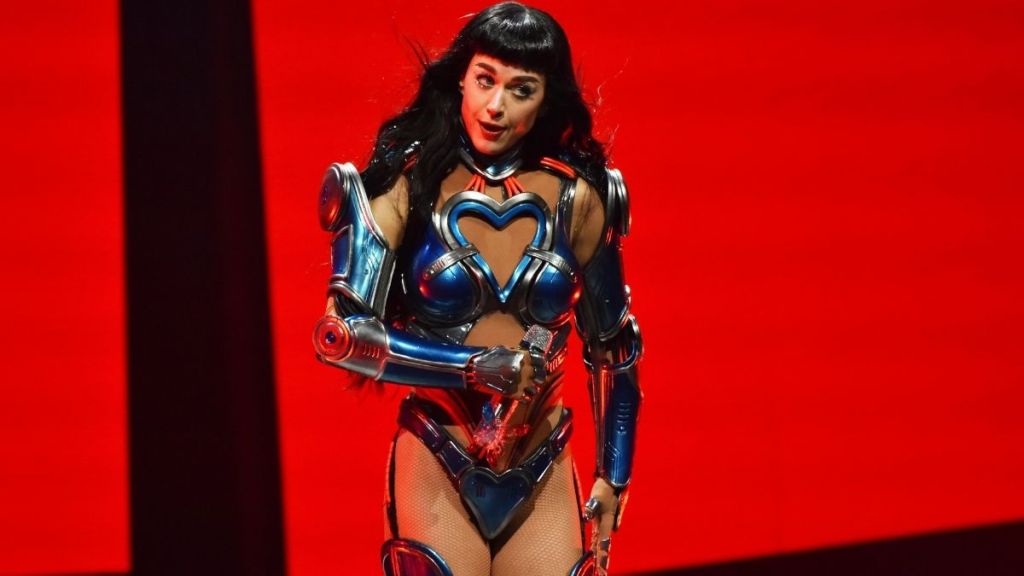 Katy Perry Hints at Justin Trudeau Romance During Onstage Proposal