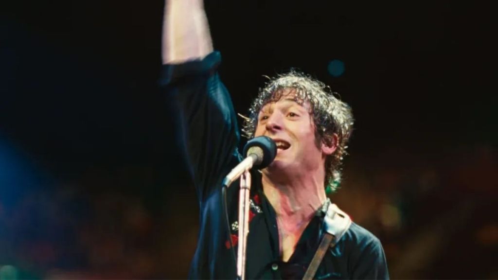 Jeremy Allen White's Bruce Springsteen Biopic Draws Middling Reviews & Rotten Tomatoes Score