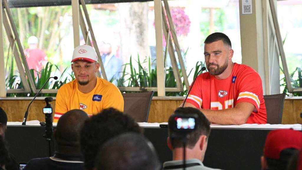 Travis Kelce 'Can't Afford to Piss off' Patrick Mahomes — Insider