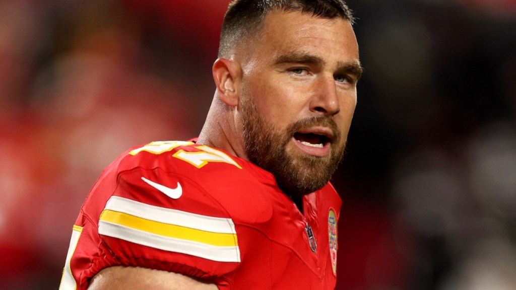 travis kelce anthem chiefs game