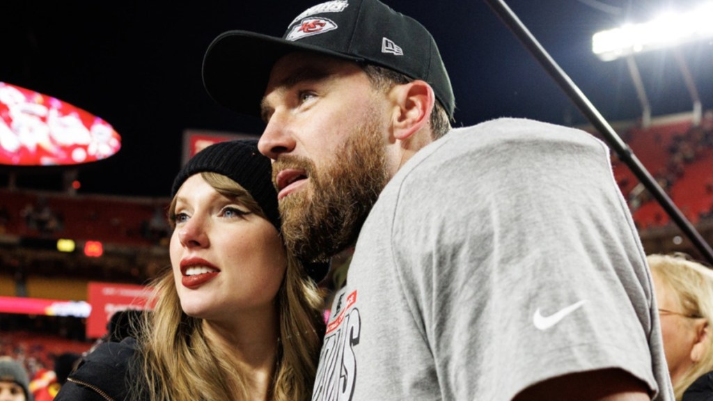 travis kelce taylor swift chiefs jersey