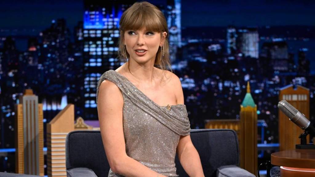 Taylor Swift Says Super Bowl Rumors Are False: ‘This Is Nothing to Do With Travis’