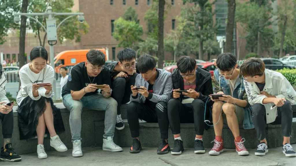 TikTok & Instagram Reels Linked to 'Addiction,' Study Finds