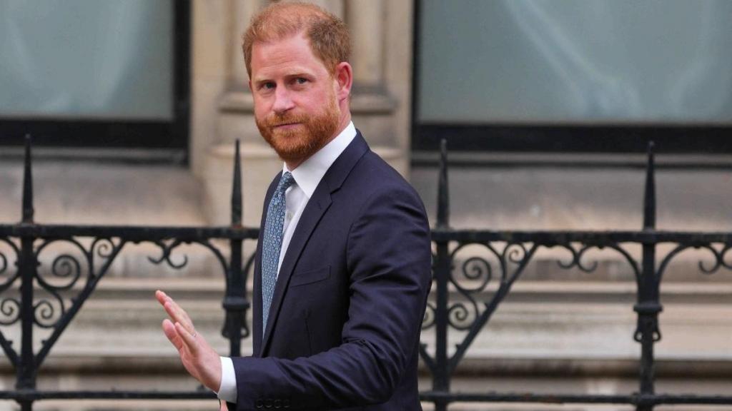 Prince Harry Found Kris Jenner's Party 'Awkward' — Source