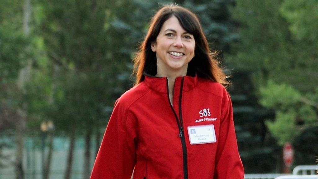 Jeff Bezos' Ex-Wife MacKenzie Scott Donates $700 Million to Schools