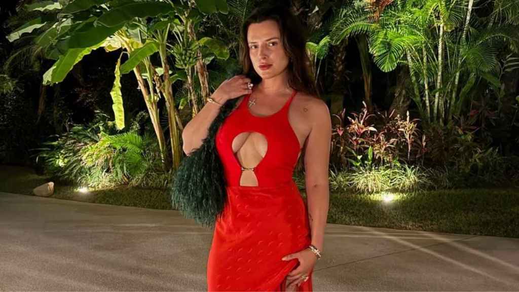 Bella Thorne's Red Dress Comes With a Huge Cutout in Photos