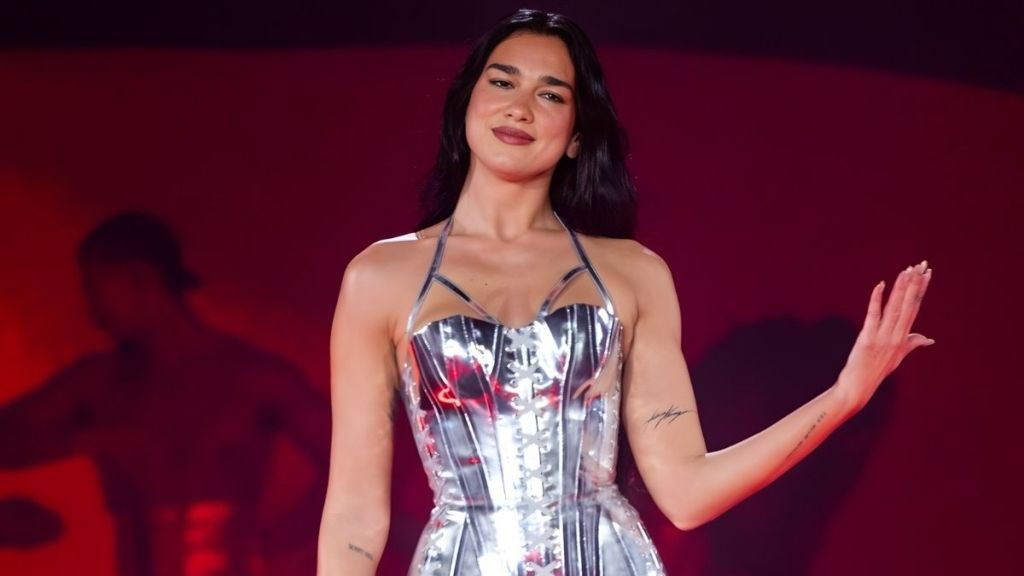 Photos: Dua Lipa in Silver Bodysuit Is a 'Real Showgirl' Vibe