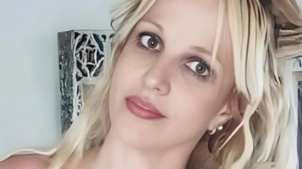 Britney Spears Showcases Her Legs in White Dress