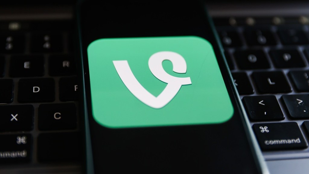 Former Twitter CEO To Revive Vine, Bans AI Videos — Report