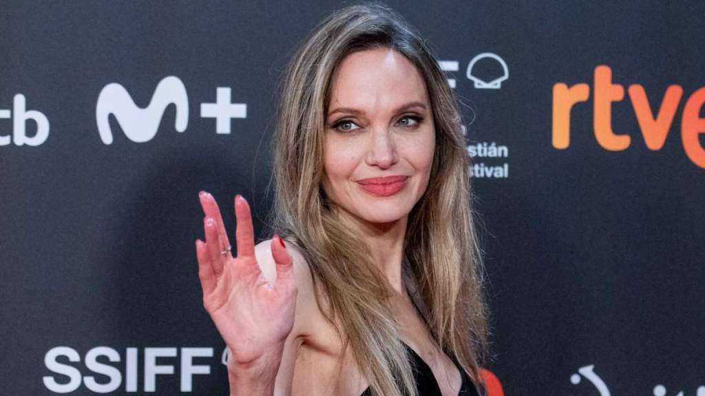 Angelina Jolie To Spend Holiday With Kids Amid Ex’s Plans — Source