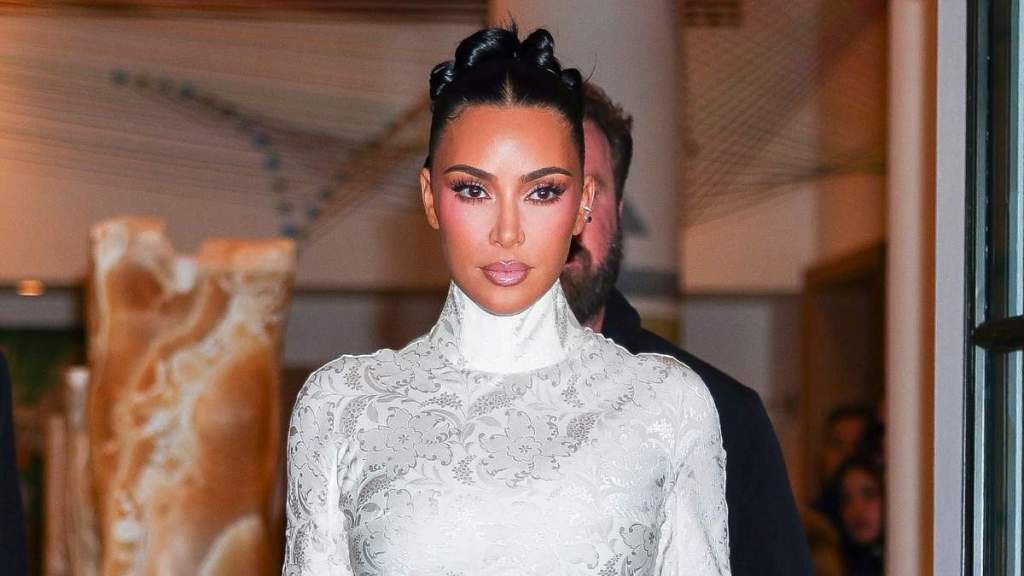 Khloe Kardashian Says Kim Looks Stunning in Sheer Lace Dress