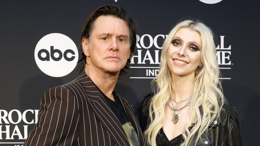 Jim Carrey & Taylor Momsen’s Reunion 25 Years After The Grinch Is Wholesome